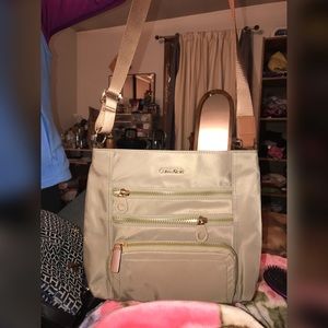 BRAND NEW CALVIN KLEIN CROSSBODY BAG